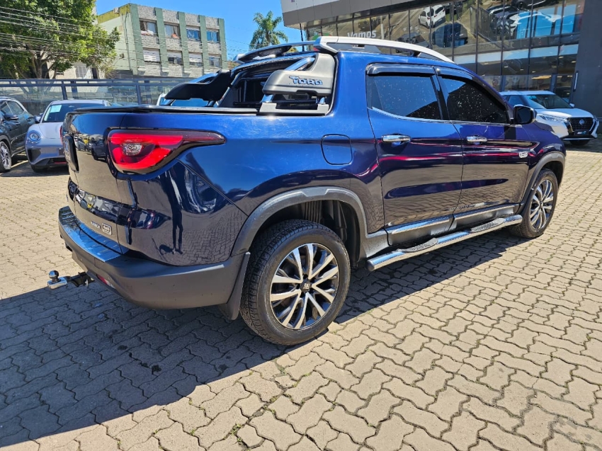 fiat toro 2.0 16v turbo diesel ranch 4wd at9 4p automatico 2022