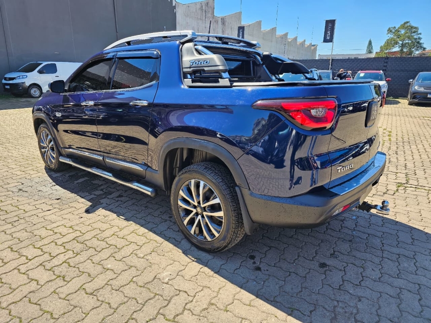fiat toro 2.0 16v turbo diesel ranch 4wd at9 4p automatico 2022