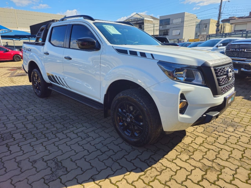 nissan frontier 2.3 16v turbo diesel attack cd 4x4 automatico 4p 2024