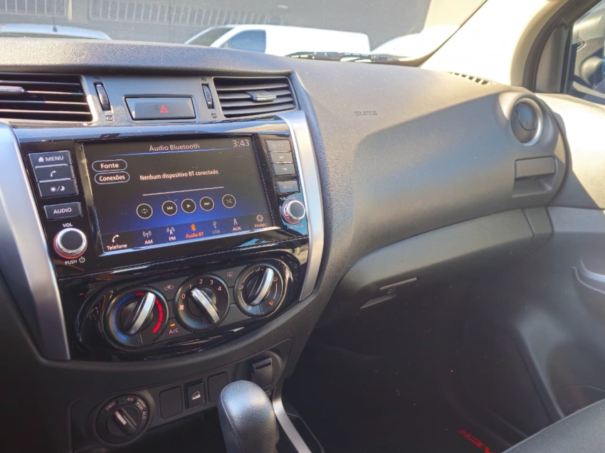 nissan frontier 2.3 16v turbo diesel attack cd 4x4 automatico 4p 2024