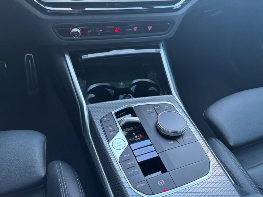 bmw 330e 2.0 16v turbo hibrido m sport automatico 4p 202413 bmw 330e 2.0 16v turbo hibrido m sport automatico 4p 202413