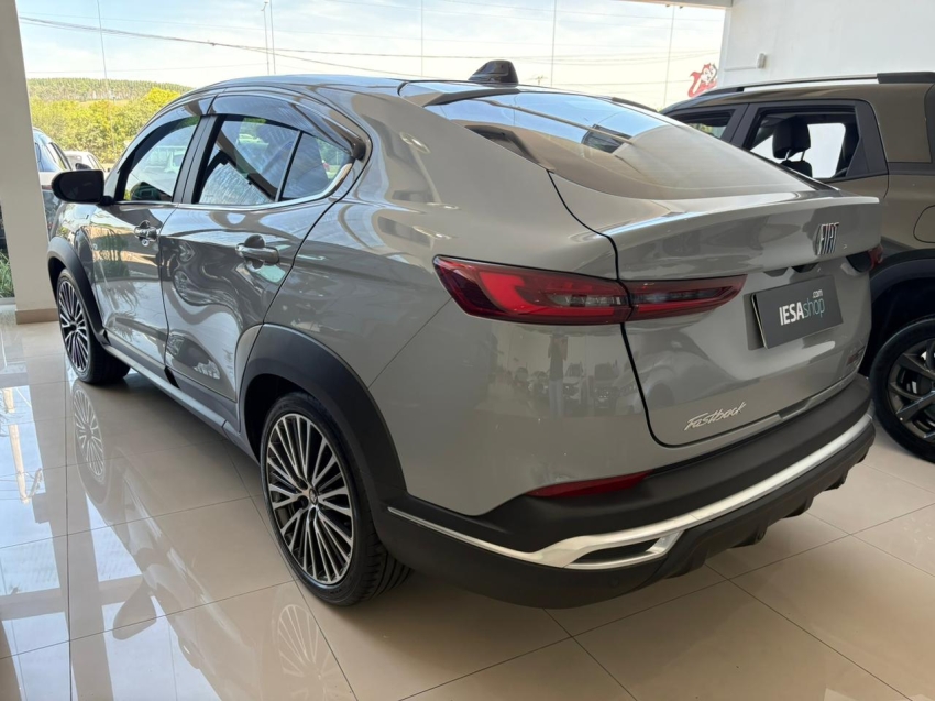 fiat fastback 1.3 turbo 270 flex limited edition at6 5p automatico 20253