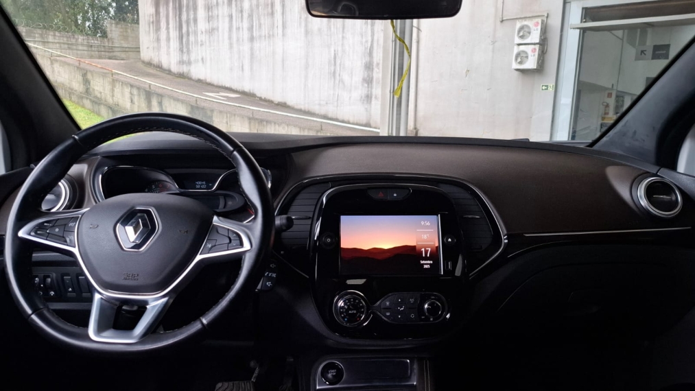 renault captur 1.3 tce flex iconic x-tronic 1.6 5p automatico 2022