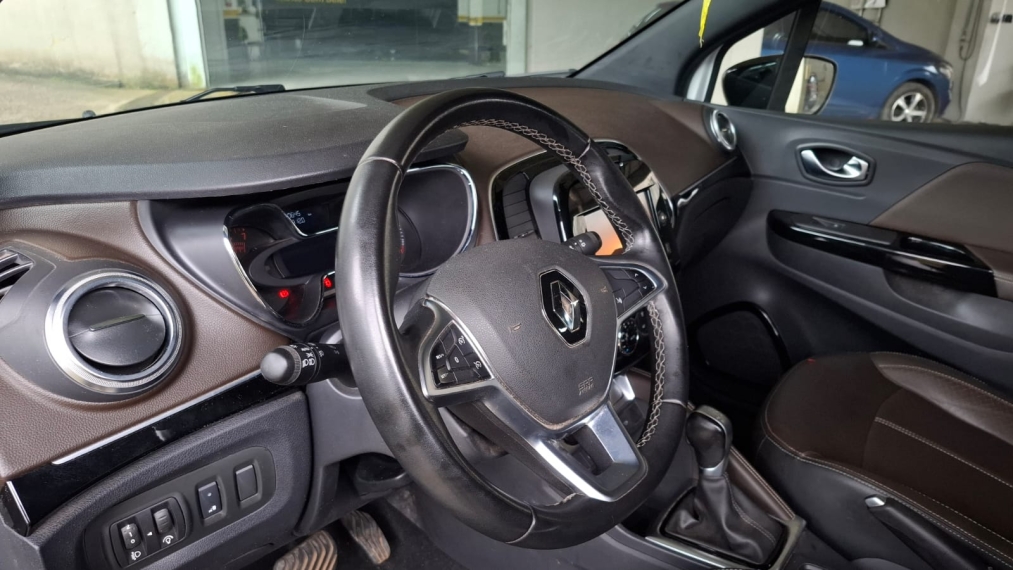 renault captur 1.3 tce flex iconic x-tronic 1.6 5p automatico 2022