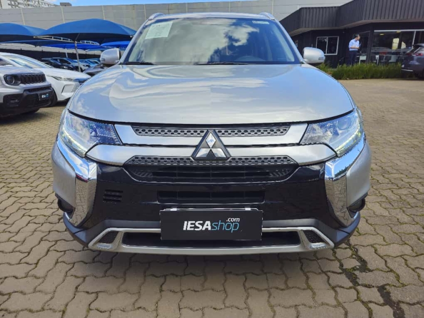 mitsubishi outlander 2.0 mivec gasolina hpe automatico 4p 2020