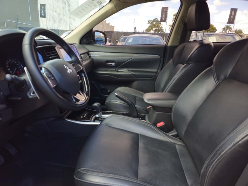 mitsubishi outlander 2.0 mivec gasolina hpe automatico 4p 2020
