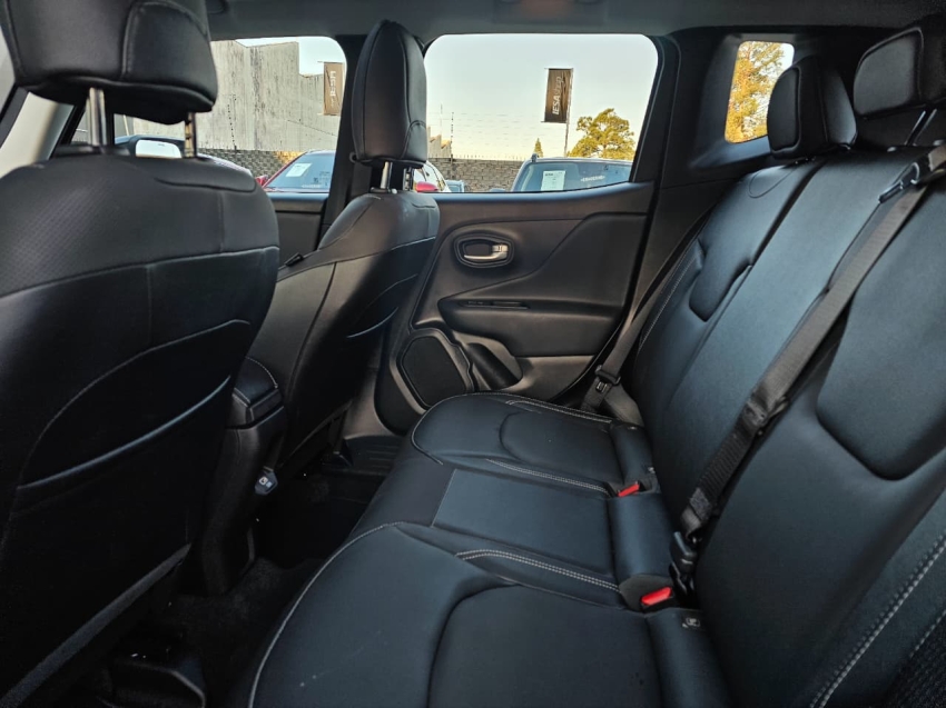 jeep renegade 1.3 t270 turbo flex sahara at6 4p automatico 2025
