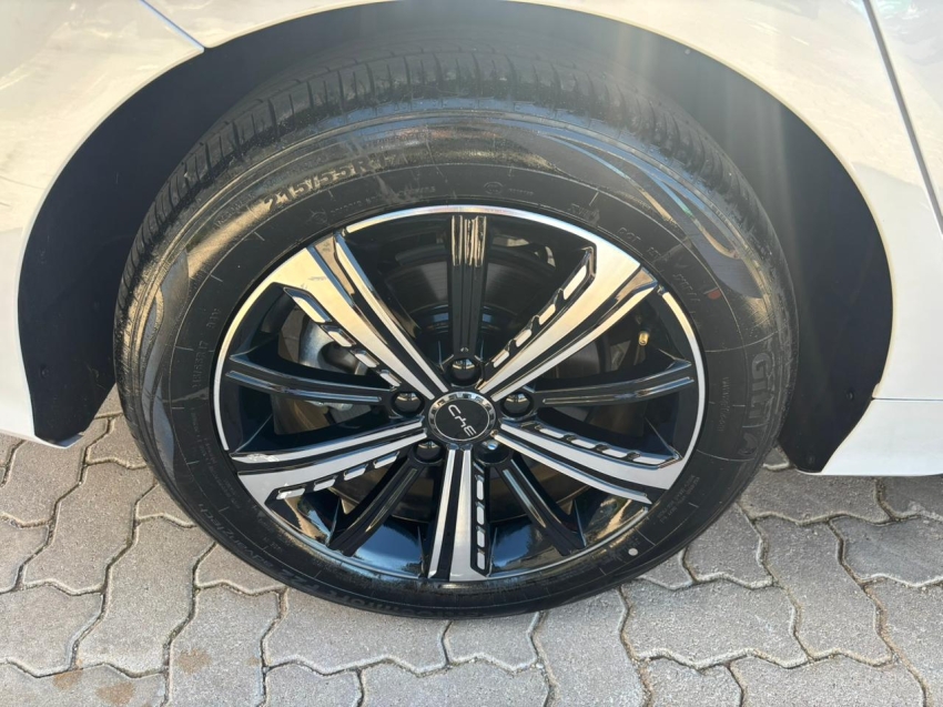 byd king 1.5 dm-i phev gl automatico 1.1 eletrico 4p 2025