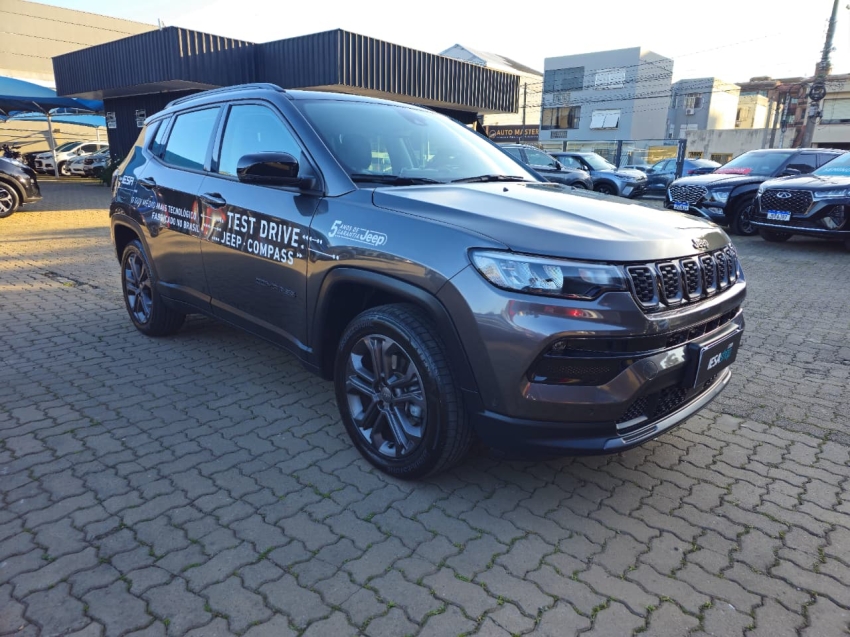 jeep compass 1.3 t270 turbo flex longitude at6 4p automatico 2025