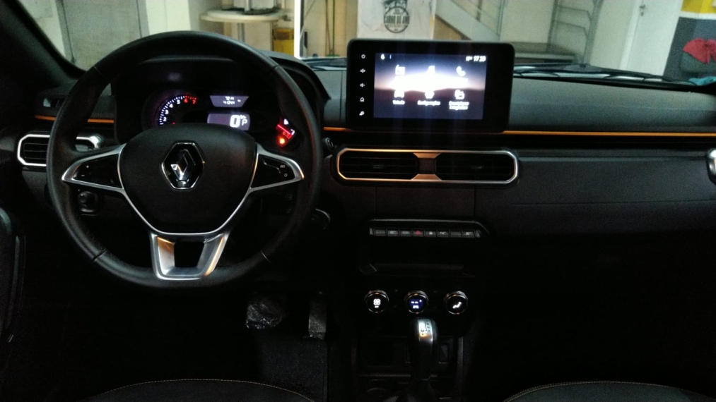 renault oroch 1.3 tce flex outsider x-tronic 4p automatico 2025