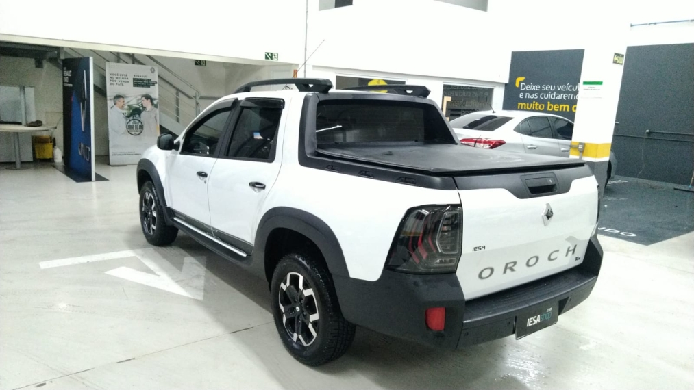 renault oroch 1.3 tce flex outsider x-tronic 4p automatico 2025