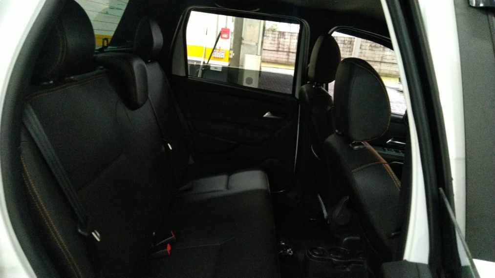renault oroch 1.3 tce flex outsider x-tronic 4p automatico 2025