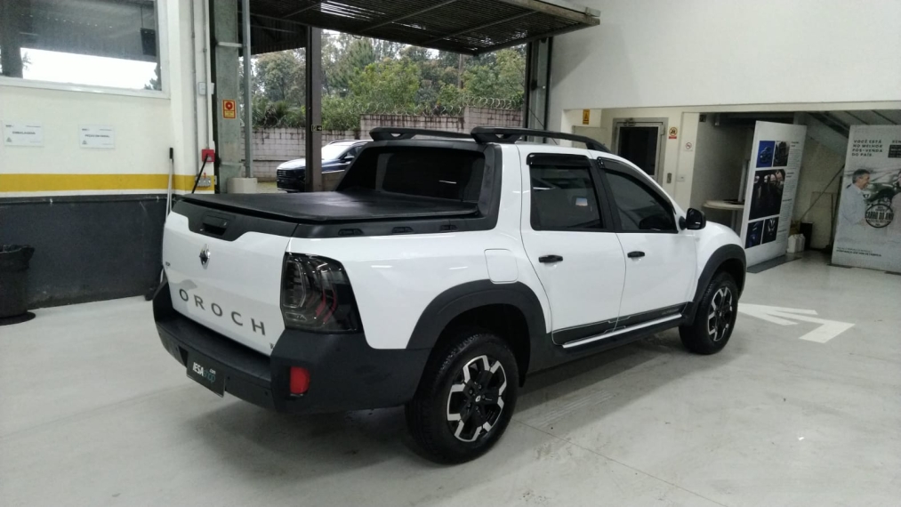 renault oroch 1.3 tce flex outsider x-tronic 4p automatico 2025