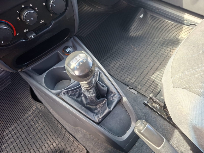 fiat strada 1.4 mpi working cd 8v flex 2p manual 3p 201413