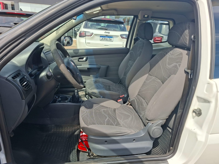 fiat strada 1.4 mpi working cd 8v flex 2p manual 3p 201410