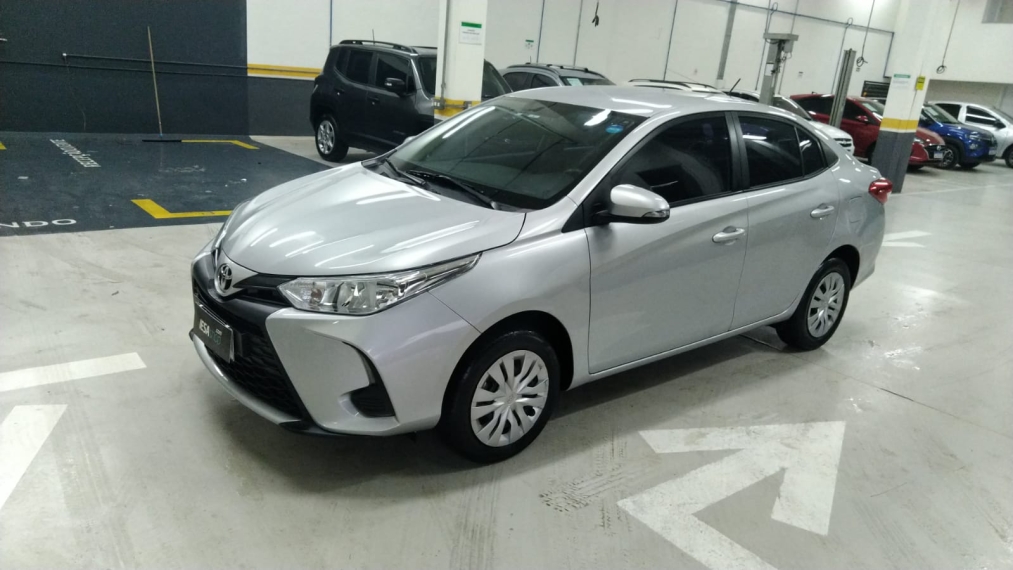 toyota yaris 1.5 16v flex sedan xl live multidrive 4p automatico 2023