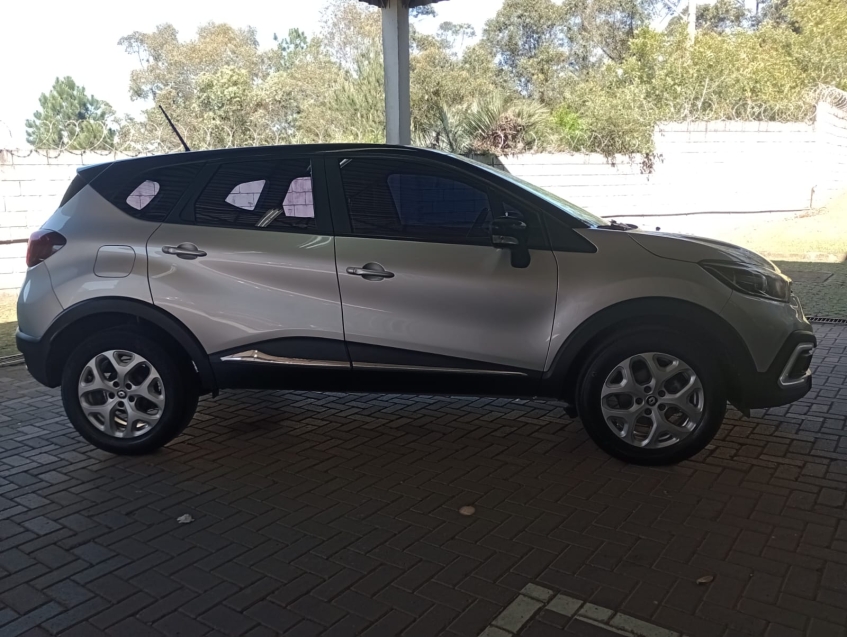 renault captur 1.3 tce flex zen x-tronic 4p automatico 2022