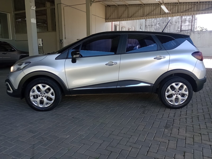 renault captur 1.3 tce flex zen x-tronic 4p automatico 2022