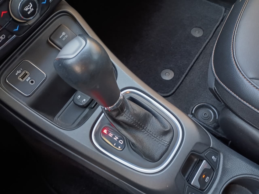 jeep compass 2.0 16v flex longitude automatico 4p 202011