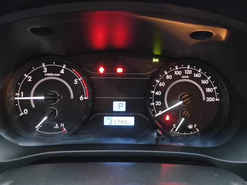 Toyota Hilux     2024