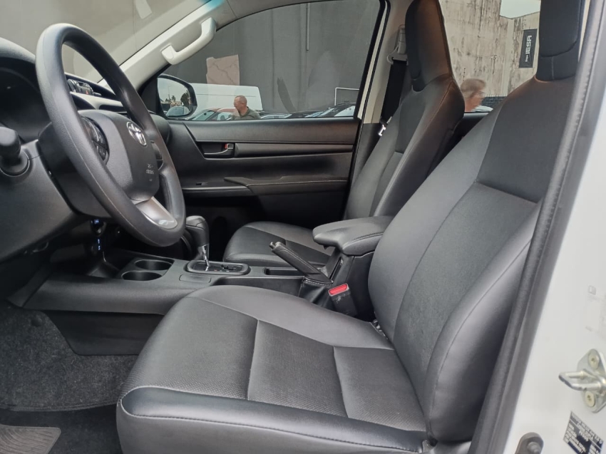 toyota hilux 2.8 d-4d turbo diesel cd power pack 4x4 automatica 5p automatico 20247