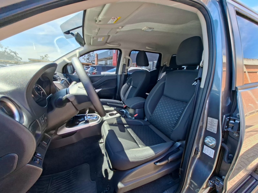 nissan frontier 2.3 16v turbo diesel attack cd 4x4 automatico 4p 2024