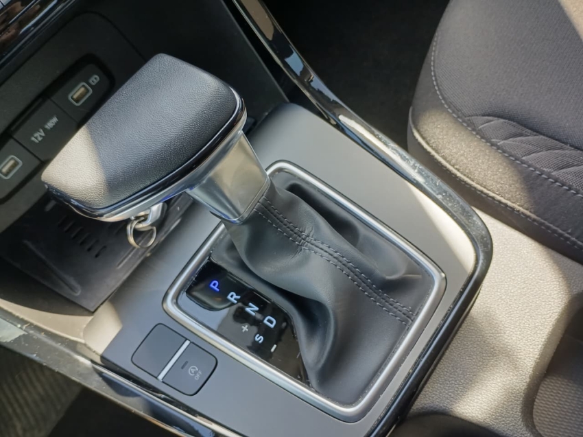 Hyundai Creta     2025