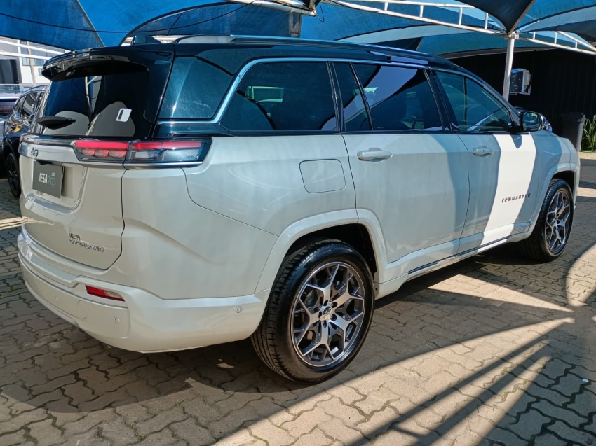 jeep commander 1.3 t270 turbo flex overland at6 1.9 4p automatico 2025