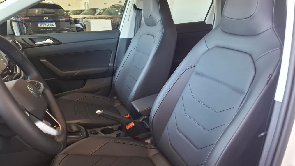 Volkswagen Polo     2025