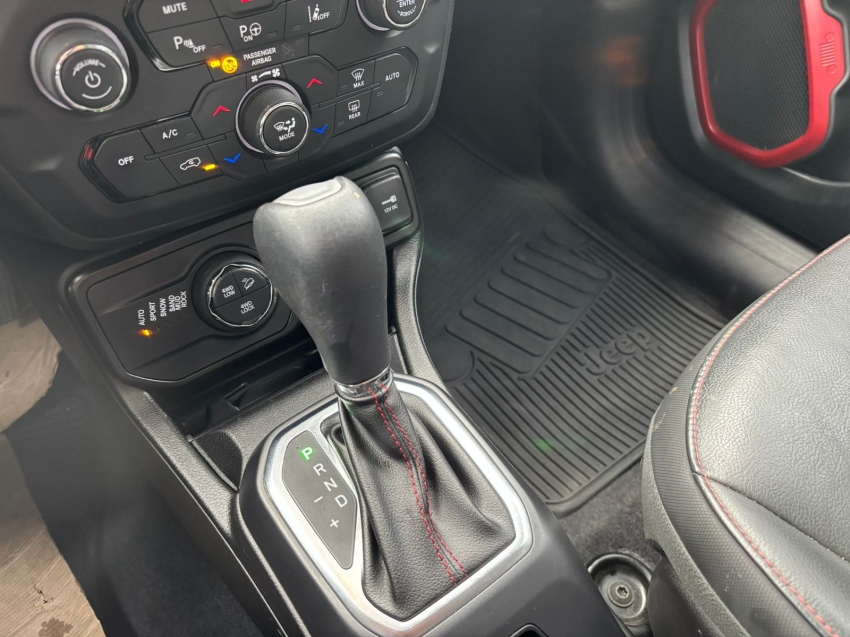 jeep renegade 1.3 t270 turbo flex trailhawk 4x4 at9 4p automatico 202314