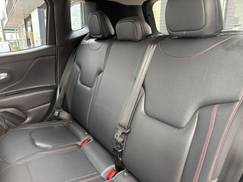 jeep renegade 1.3 t270 turbo flex trailhawk 4x4 at9 4p automatico 202315