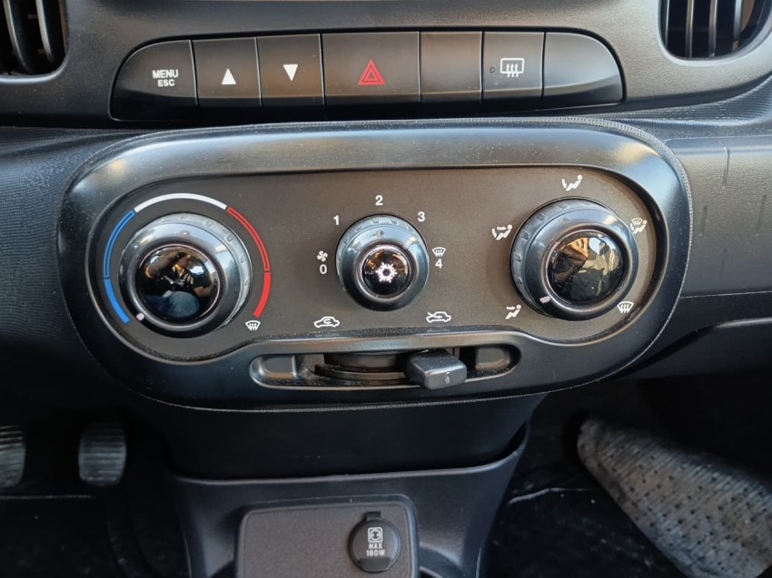 Fiat Mobi     2023