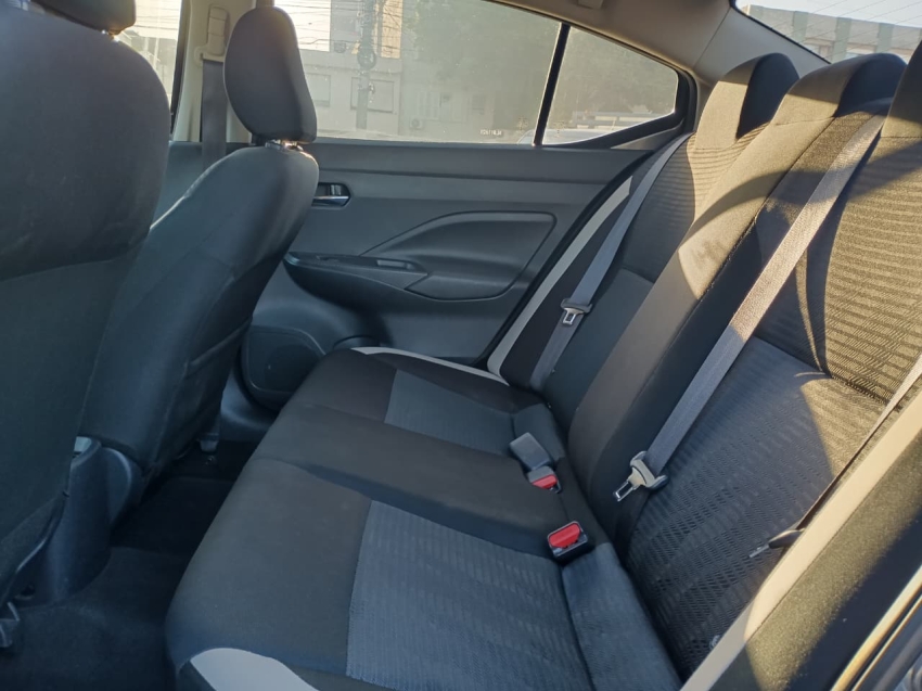 Nissan Versa     2022