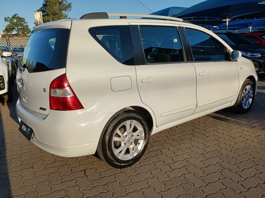 nissan livina 1.8 s 16v flex 4p automatico manual 20144 nissan livina 1.8 s 16v flex 4p automatico manual 20144