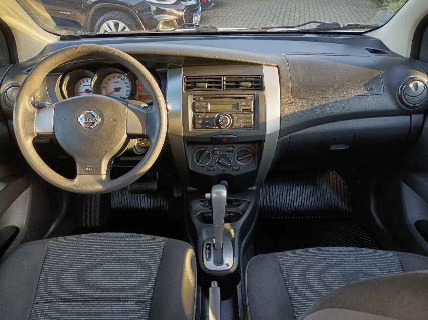 nissan livina 1.8 s 16v flex 4p automatico manual 20147 nissan livina 1.8 s 16v flex 4p automatico manual 20147