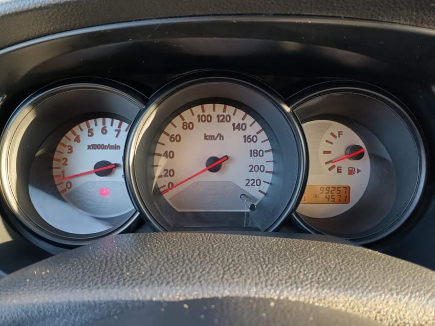 nissan livina 1.8 s 16v flex 4p automatico manual 201411 nissan livina 1.8 s 16v flex 4p automatico manual 201411