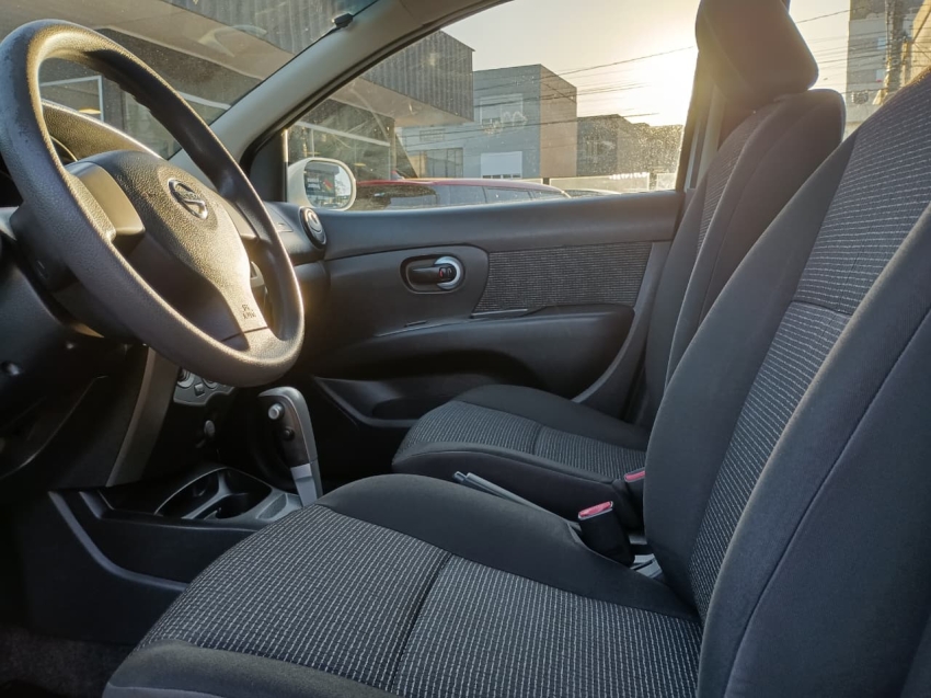 nissan livina 1.8 s 16v flex 4p automatico manual 20148 nissan livina 1.8 s 16v flex 4p automatico manual 20148