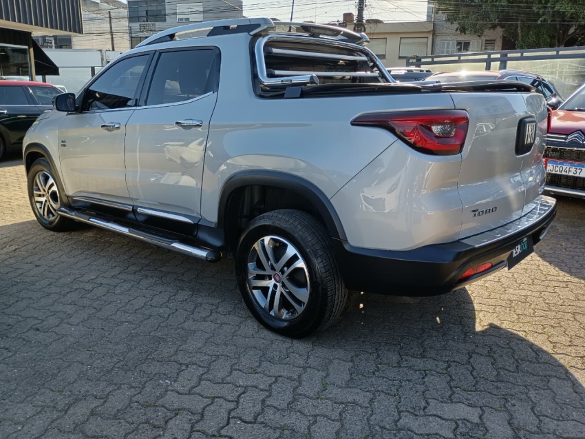 Fiat Toro     2017