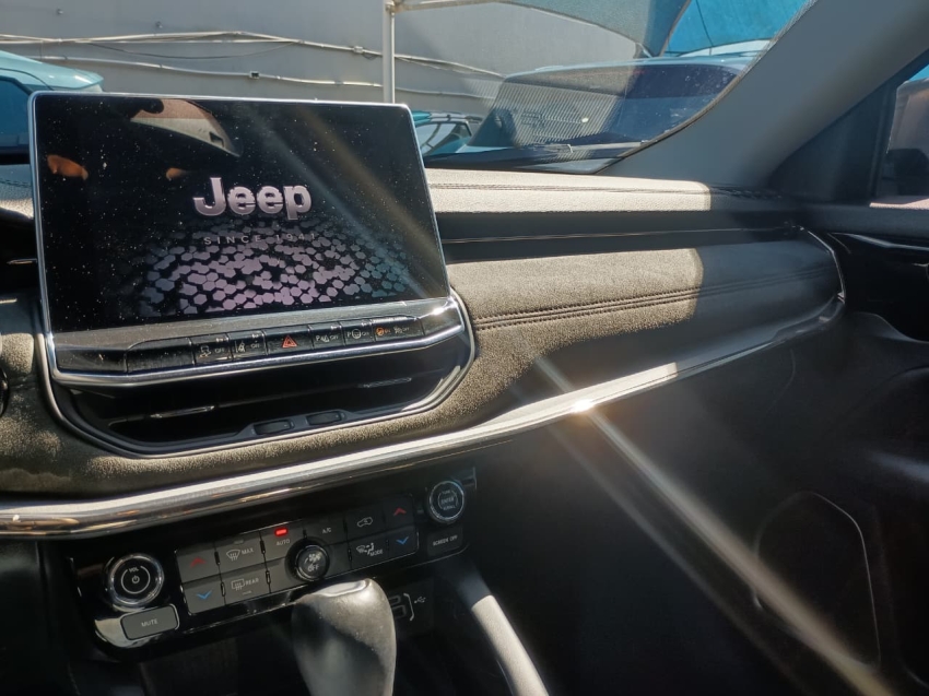 jeep commander 2.0 td380 turbo diesel limited at9 1.9 4p automatico 20238