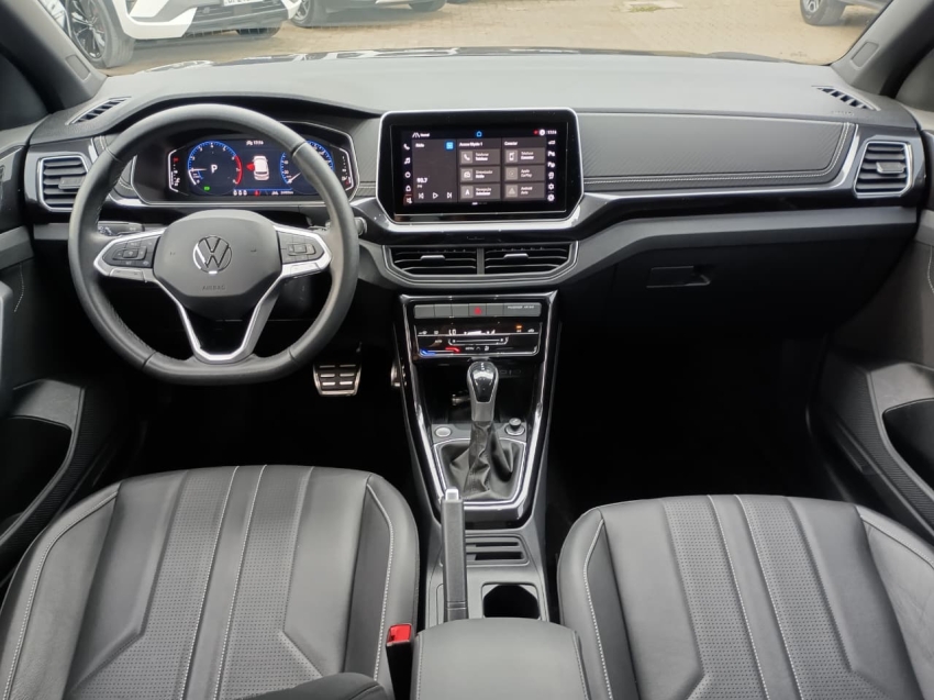 volkswagen t-cross 1.4 250 tsi total flex highline automatico 1.3 4p 2025