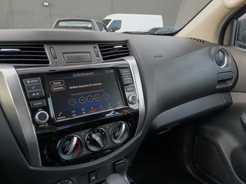 nissan frontier 2.3 16v turbo diesel attack cd 4x4 automatico 1.9 4p 2025