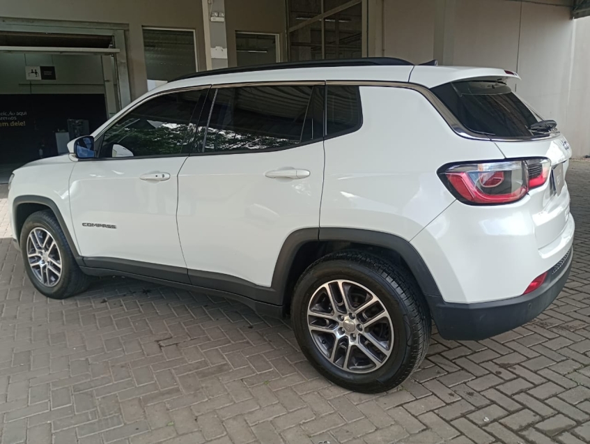 jeep compass 2.0 16v flex sport automatico 1.3 4p 20215