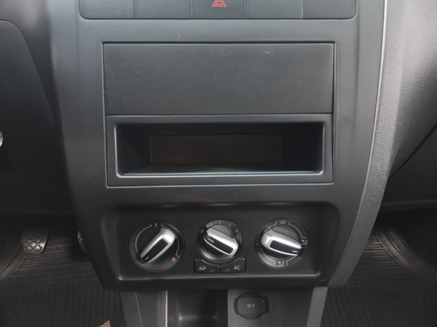 volkswagen fox 1.0 mi trend 8v flex 2p manual 3p 201011