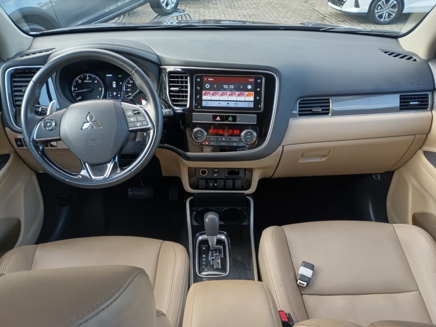 mitsubishi outlander 2.2 mivec di-d diesel hpe-s awd automatico 4p 20197