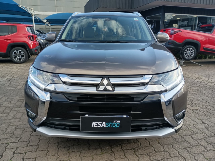 mitsubishi outlander 2.2 mivec di-d diesel hpe-s awd automatico 4p 20194