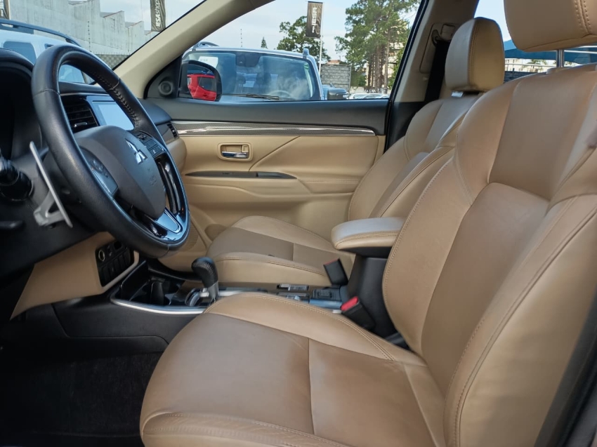 mitsubishi outlander 2.2 mivec di-d diesel hpe-s awd automatico 4p 20198