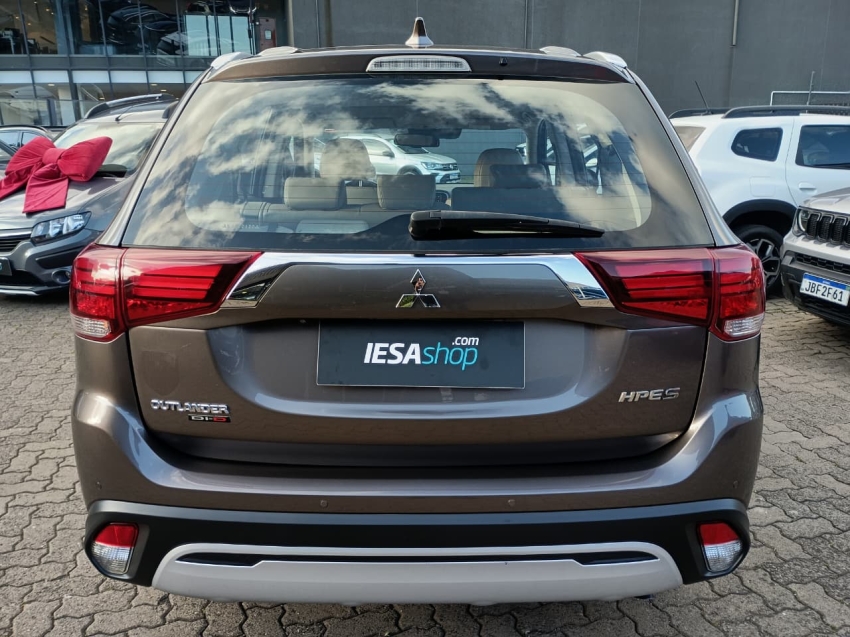 mitsubishi outlander 2.2 mivec di-d diesel hpe-s awd automatico 4p 20195