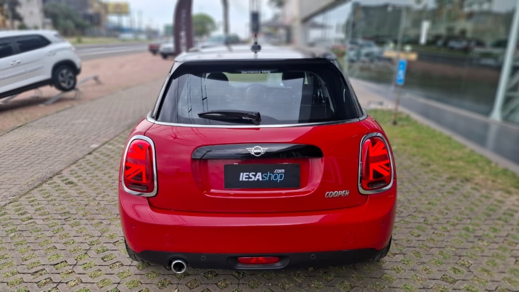 Mini Cooper     2021