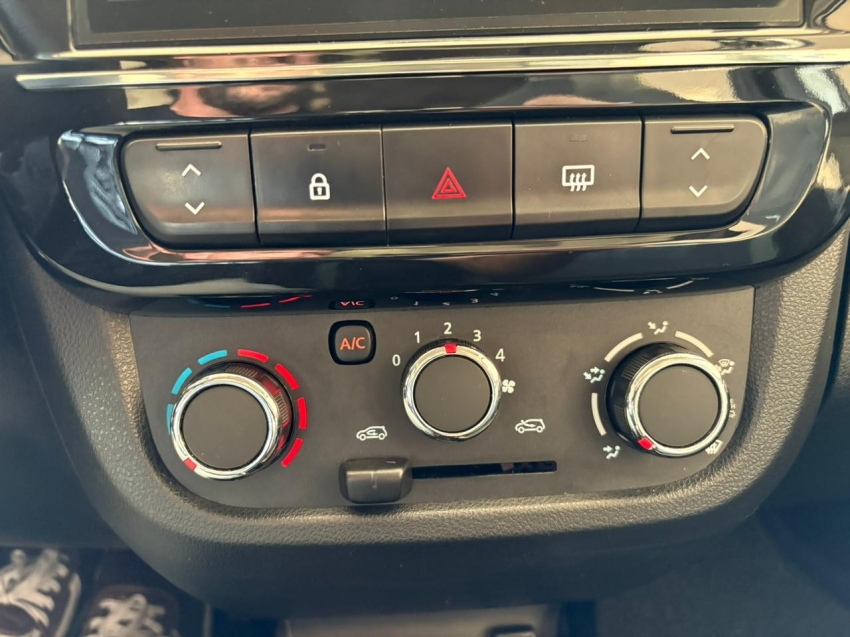 renault kwid 1.0 12v sce flex outsider manual 4p 202511