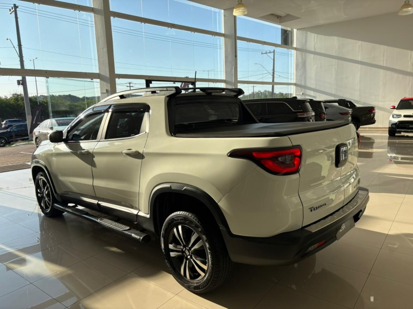 fiat toro 1.3 turbo 270 flex freedom at6 4p automatico 20242